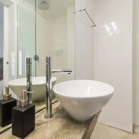 Fran Pacheco 39 Apartment *